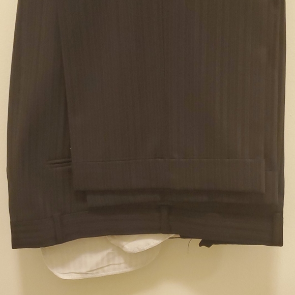 Men's Suit - Picture 5 of 5